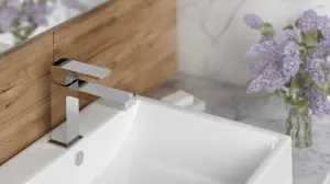 SQ q10 - baterie umyvadlová