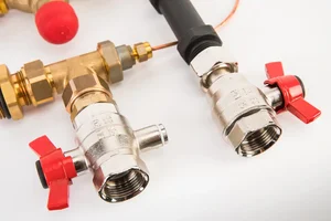 Dynamické regulační sety pro rozdělovače nerez a mosaz - spodní připojení s adaptérem pro měřič tepla s VS-TS ventilem - DN20