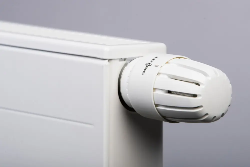 HERZCULES M28 odolná termostatická hlavice pro veřejné prostory