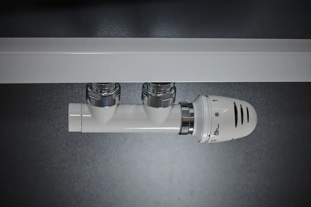 Set pro středové připojení těles - bílý / chrom