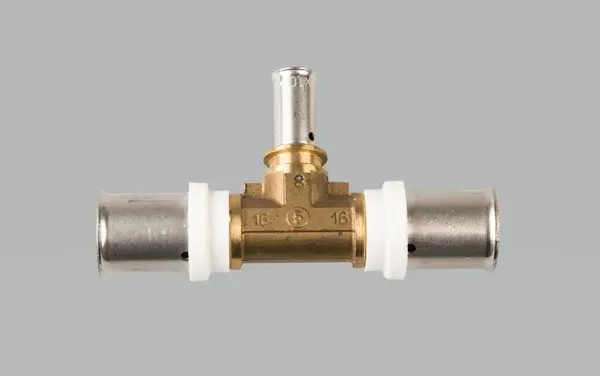 T-kus redukovaný 16/8/16 stěnové topení/chlazení